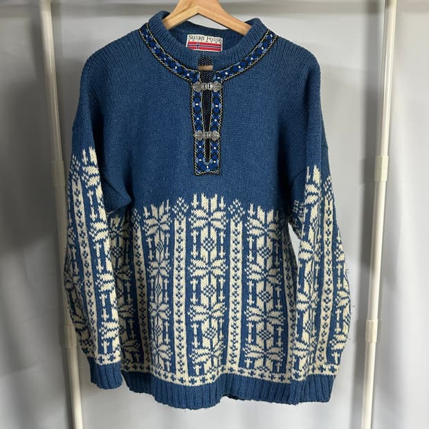 수잔 포세(Susan Fosse) 풀오버 니트