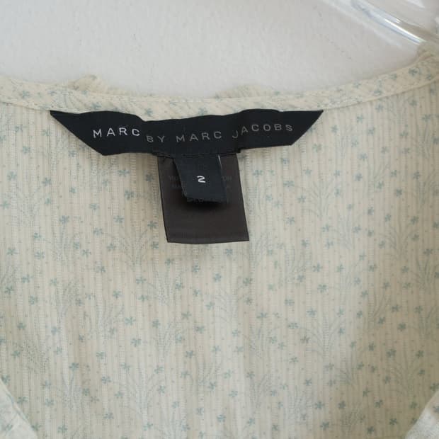 Frill button blouse