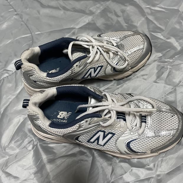 뉴발란스530 스틸그레이 팝니다