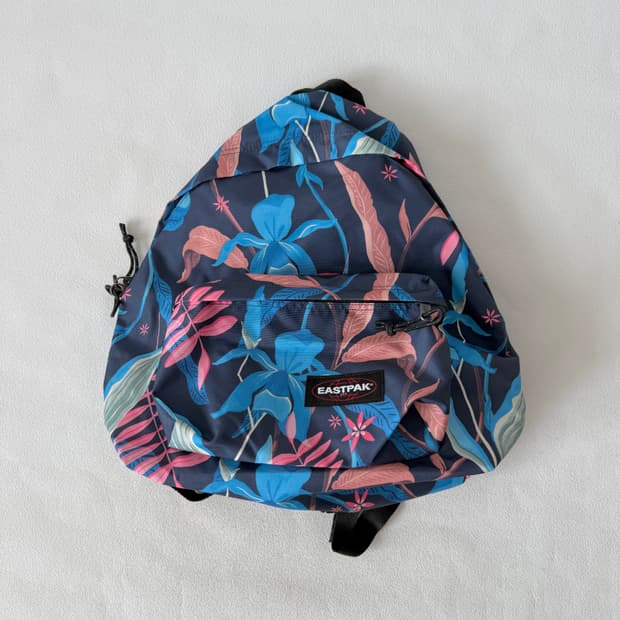 이스트팩(EASTPAK) 백팩