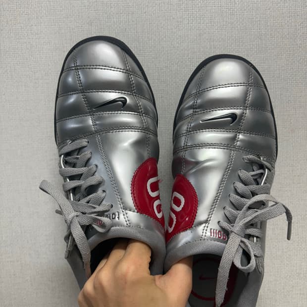 나이키 토탈 90 3 SP 메탈릭 실버 앤 블랙 245