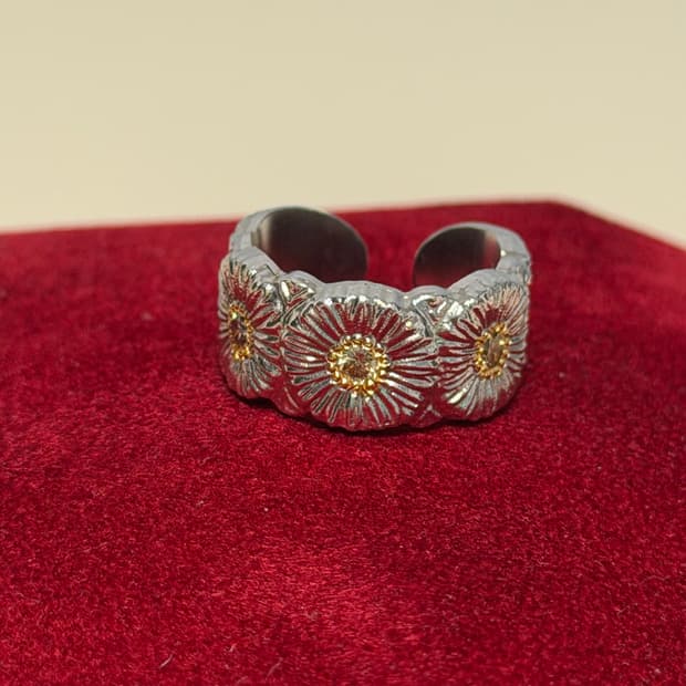 부첼라티 데이지 링 [54]