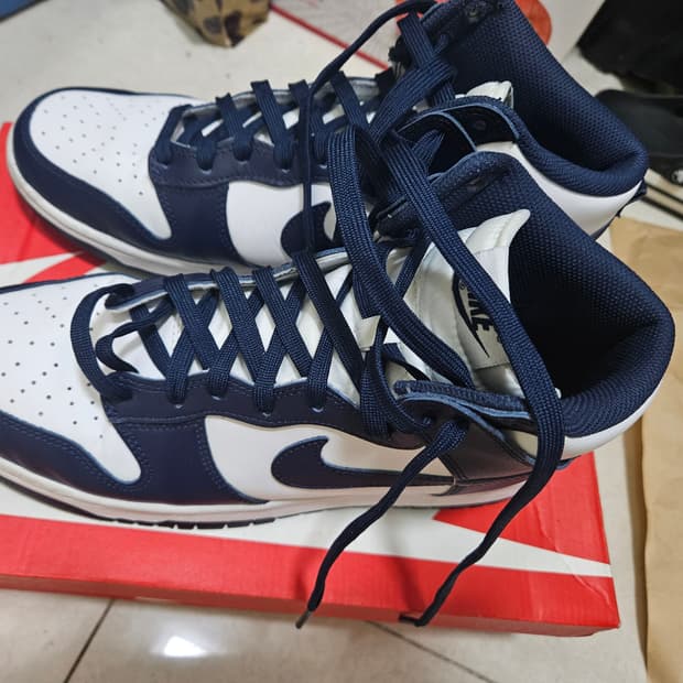덩크 하이 네이비 275 사이즈 판매합니다
