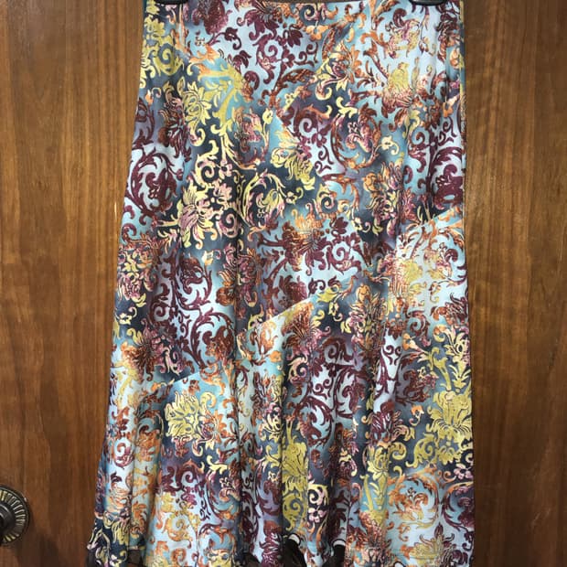 엔틱 미디 스커트