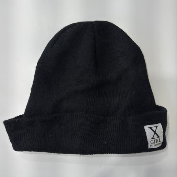 x-girl black beanie