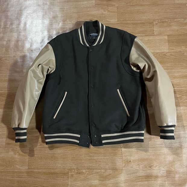 [105] 프리즘웍스 바시티 자켓