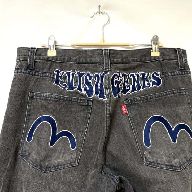 Evisu 에비수 스펠아웃 자수 크랙워싱 흑청 데님팬츠 _ 힙합 메탈 락