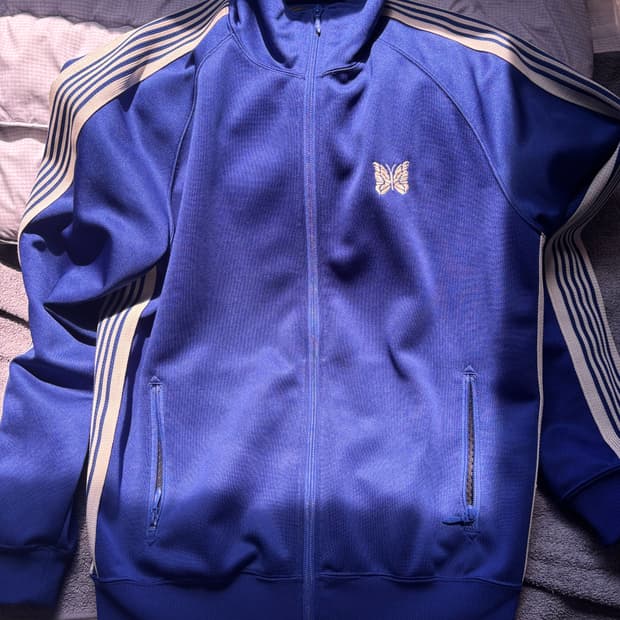 니들스 블루 트랙 자켓