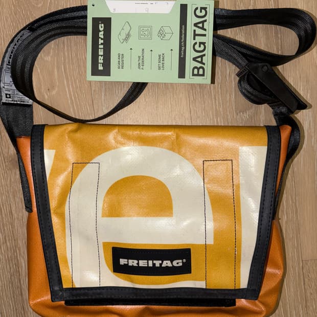 프라이탁 라씨 옐로우 (택 영수증 포함)