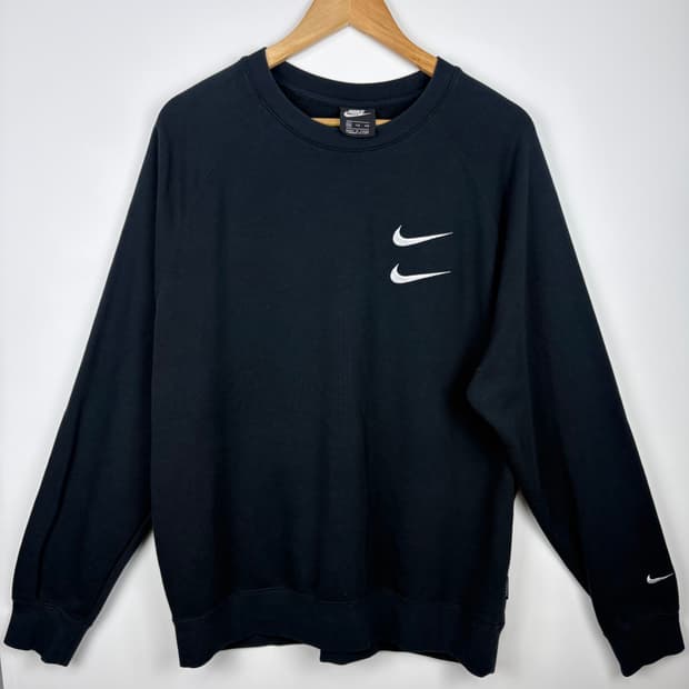 나이키 NSW 더블 스우시 스웨트셔츠 맨투맨