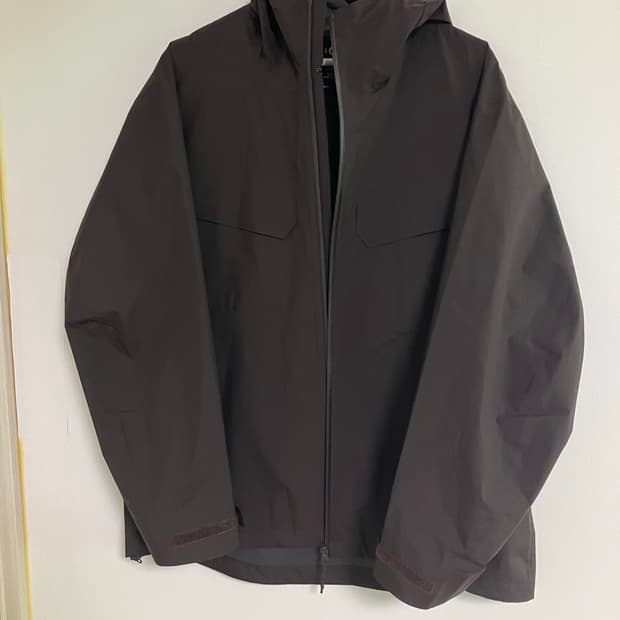 유니클로C 블록테크 파카 와인색 L사이즈