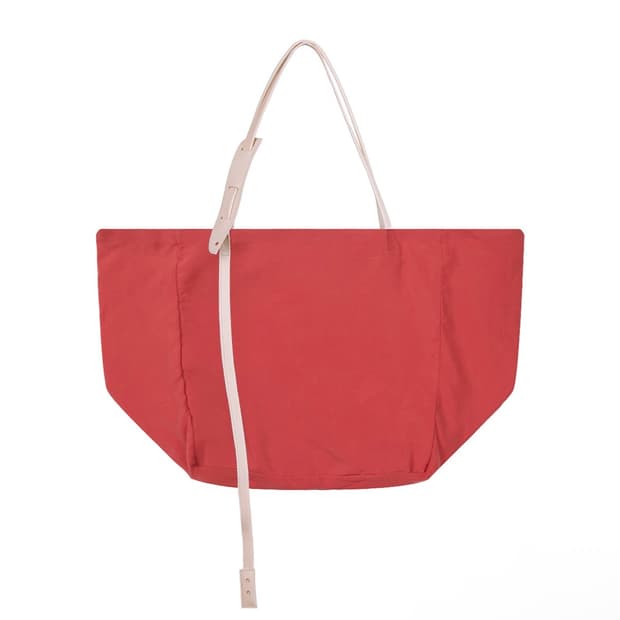 Xlim ep7 synopsis 02 bag red