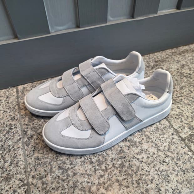 23.65 브랜드의 천연 소가죽 AG 독일군 스트랩 스니커즈