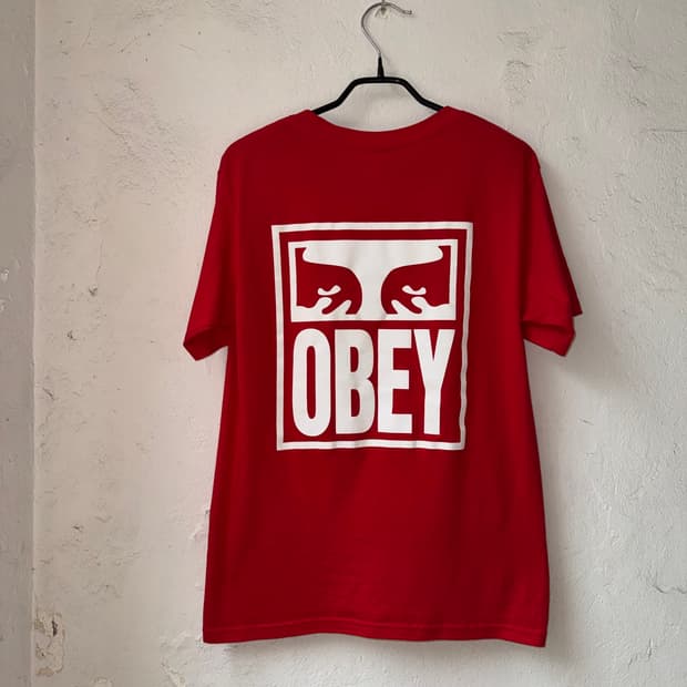 Obey 오베이 레드 반팔티셔츠((s)
