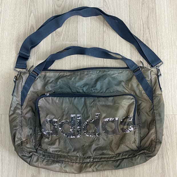 아디다스 크로스백