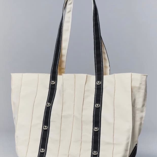 MASU PLEATED TOTE BAG