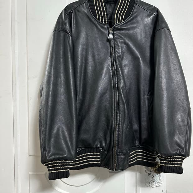 쉽스킨 바시티자켓