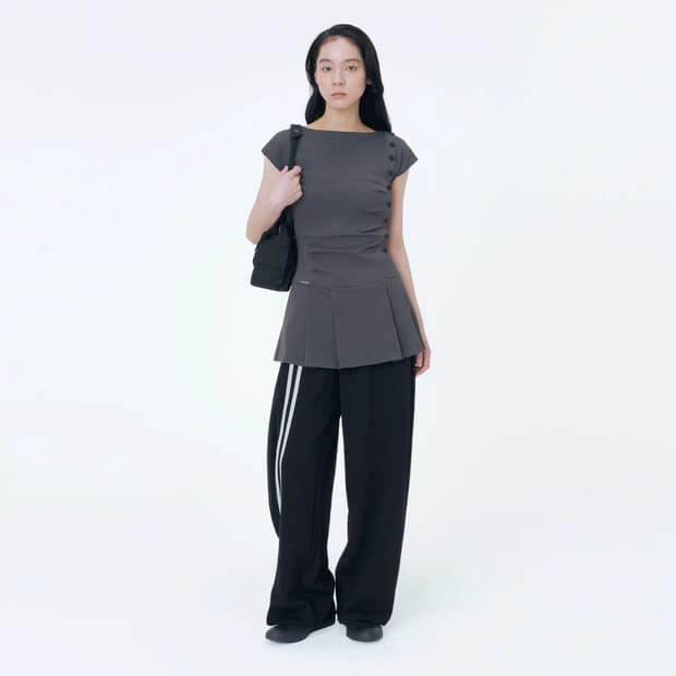 미세키서울 Pleats button mini onepiece
챠콜