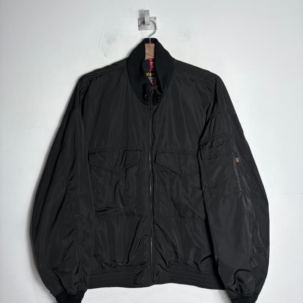 알파 인더스트리 플라이트 자켓 블랙