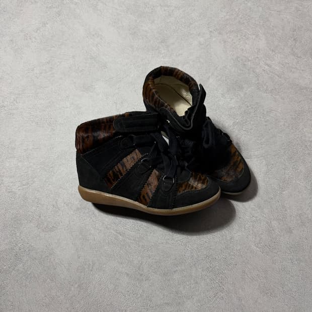 이자벨마랑 스웨이드 웨지힐 스니커즈 레오파드