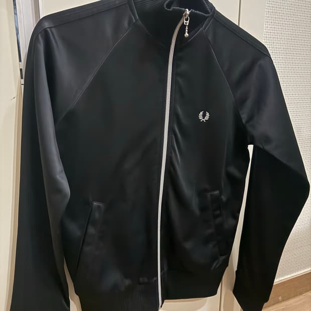 프레드페리 FRED PERRY 트랙 집업 테입 져지 블랙