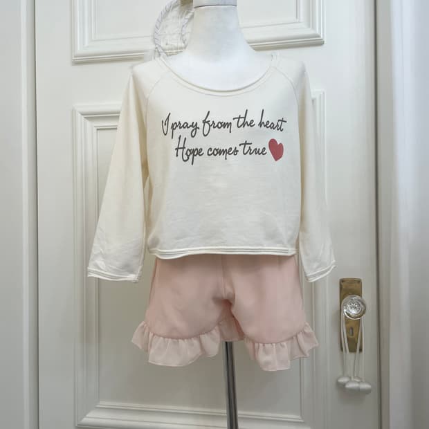 CINEMA CLUB ivory lettering point crop t