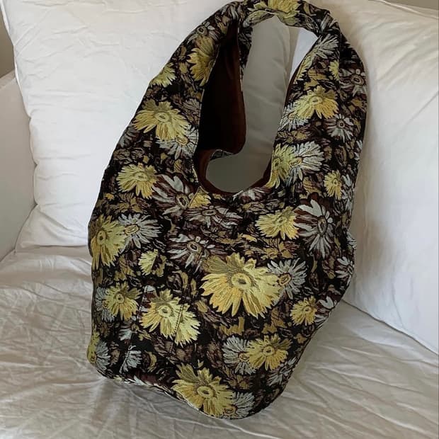 FARVEN FLOWER SHOULDER BAG_BROWN