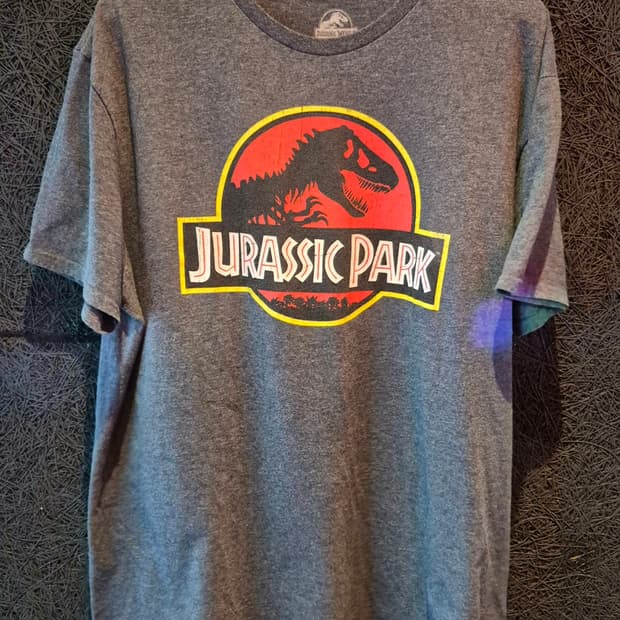 Re Vtg. Jurassic Park Graphic T-Shirt
