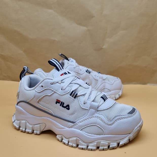 휠라 키네마틱 데일리 여성운동화240 