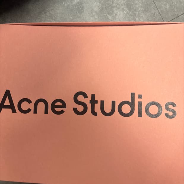 아크네 스튜디오 프린지 머플러 로얄 블루 수지 머플러 미개봉판매