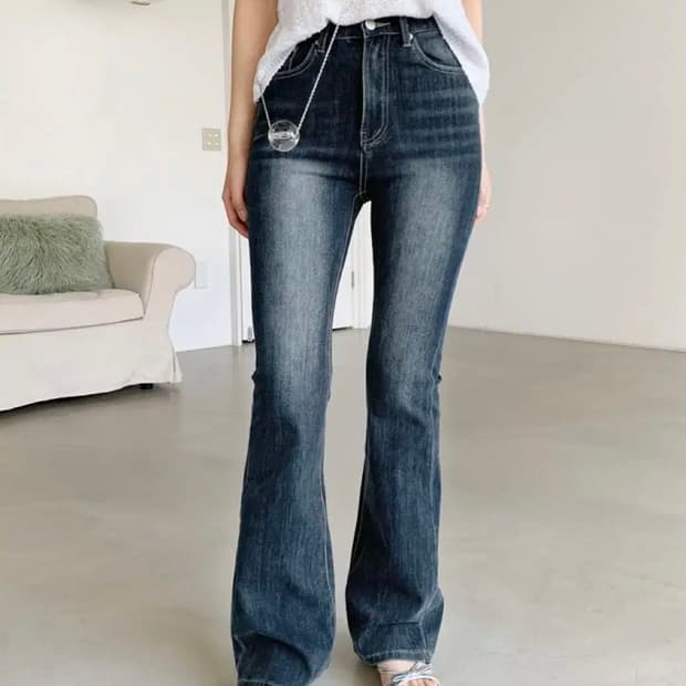 육육걸즈 라이크라 세미 부츠컷 데님