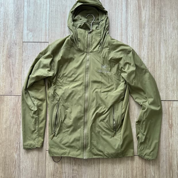 아크테릭스 아톰 sv 소프트쉘 자켓 / M