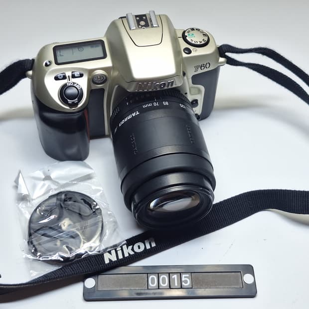 니콘 F60 필름카메라 70-210mm 빈티지 레트로 로모 앤틱 일본수입