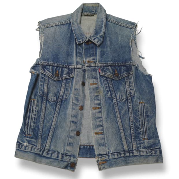 Levis