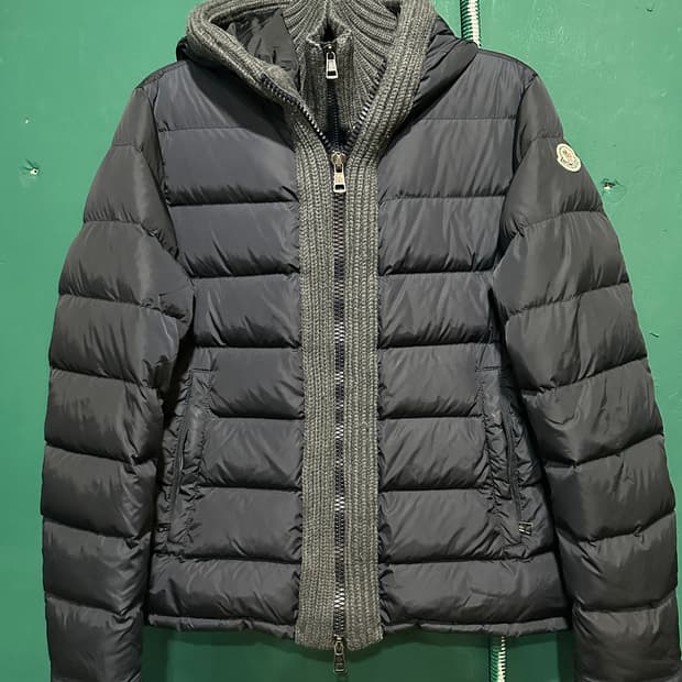 몽클레어 카누트2 중지퍼패딩 3사이즈 100