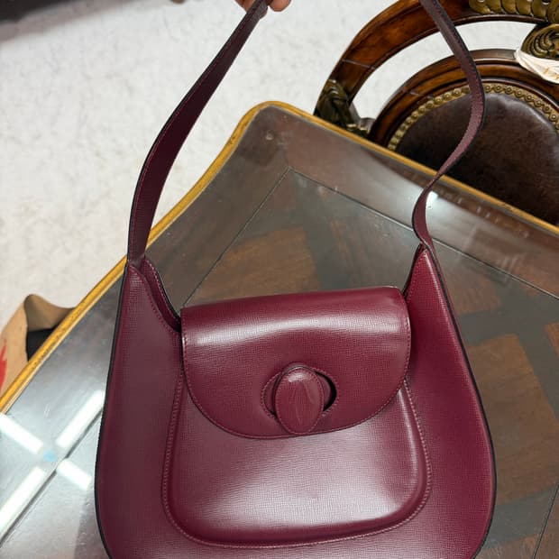 까르띠에 정품 머스트 버건디 숄더백 싸게 팝니다.!!!
