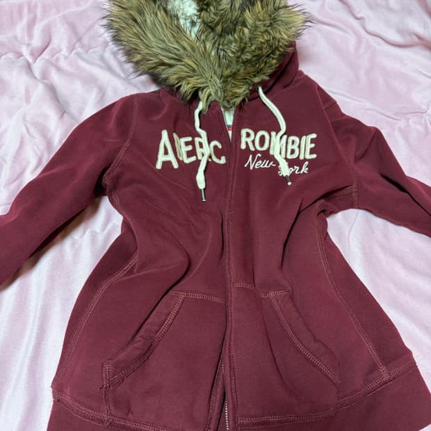 아베크롬비 대대장 울프죠 딱붙핏버건디 y2k 빈티지 후드집업