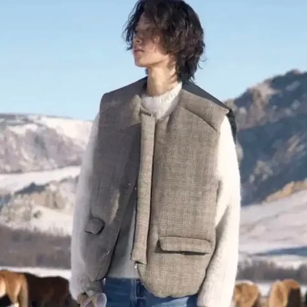 [OS] 23FW STU 덕 다운 패디드 울 체크 베스트 베이지 패딩