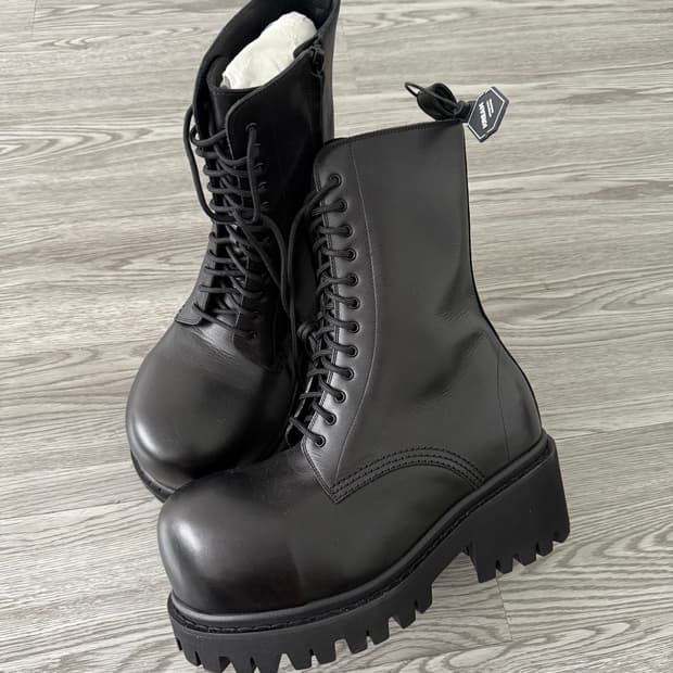 balenciaga stomper boots