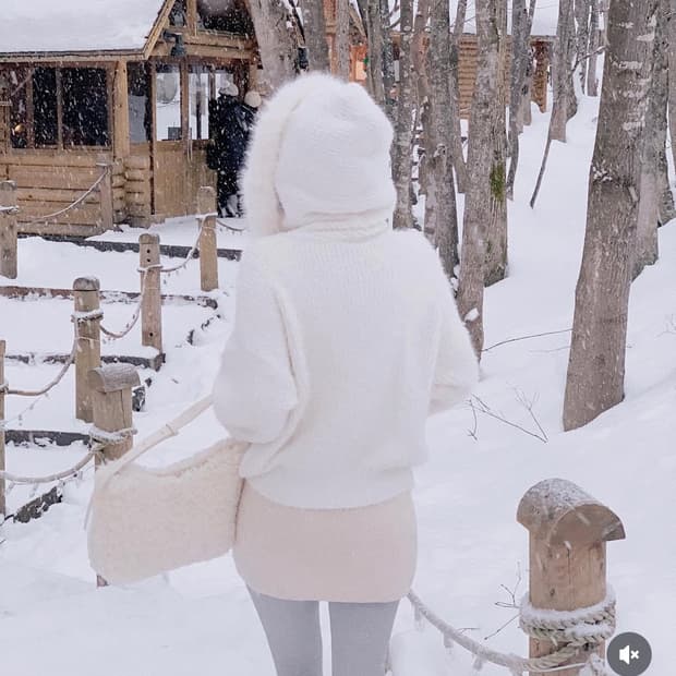 퍼빗 앙고라 후드 니트 집업