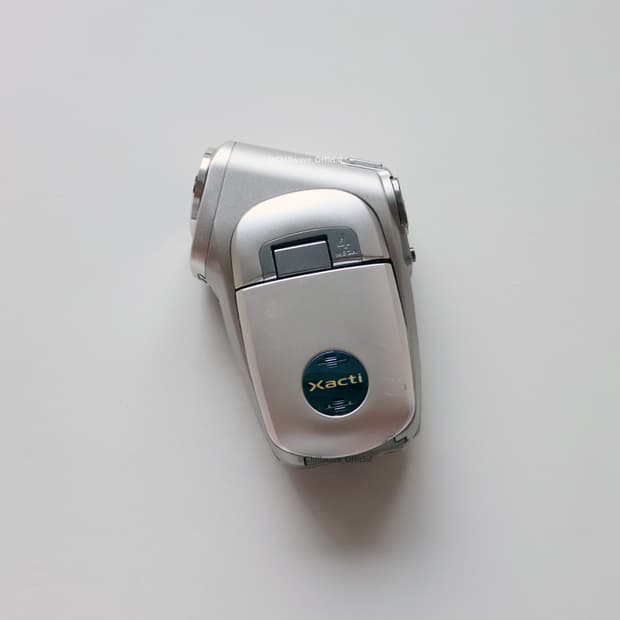 Sanyo Xacti C4