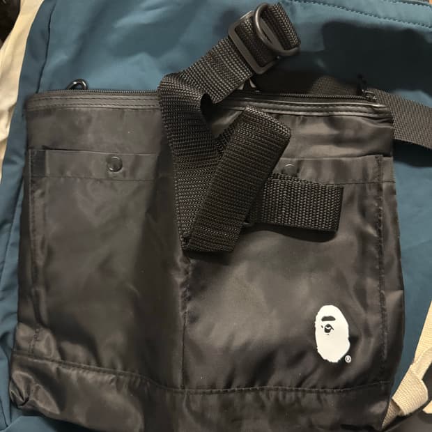 나이키 에코백 . 베이프 잡지부록. 아디x네이버후드 에코 유니x카우스