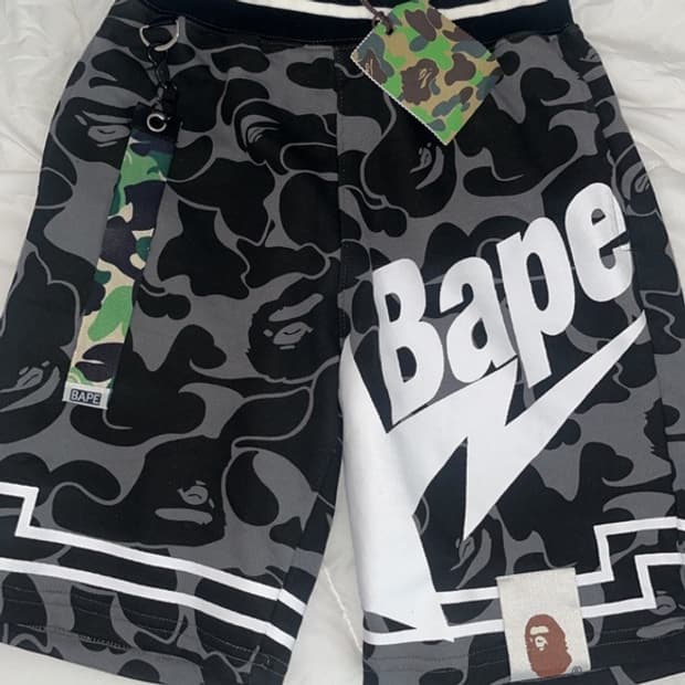 베이프 별 카모플라주 블랙 숏팬츠 새상품