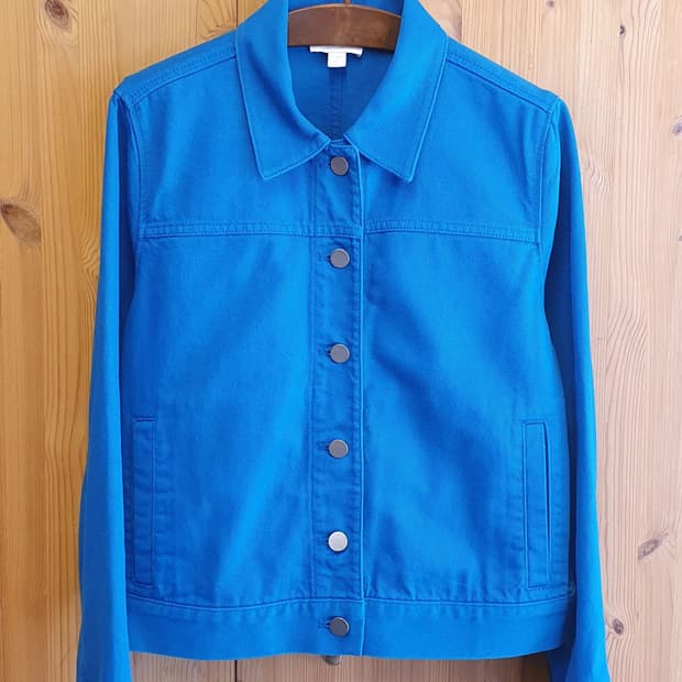 66.COS 크롭 데님자켓