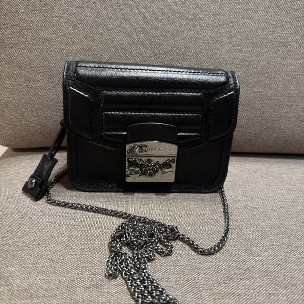 훌라 메트로폴리스 크로스백 체인백 미니백 가방 블랙