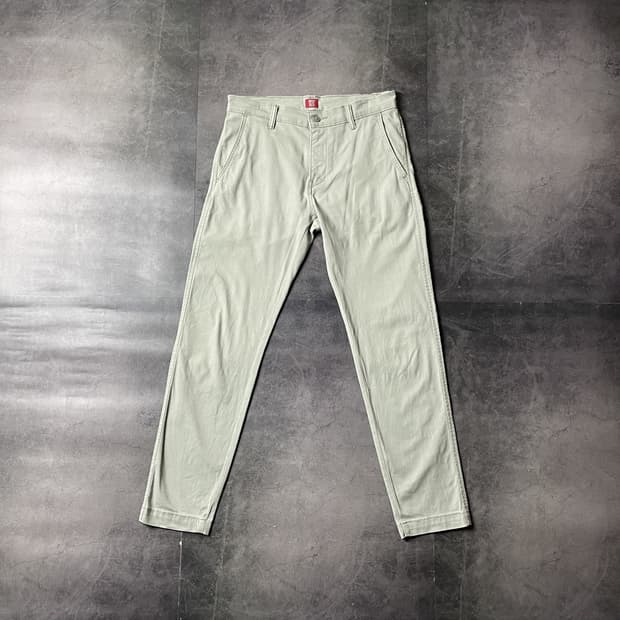 LEVI'S 리바이스 슬림 테이퍼드핏 코튼 치노 팬츠 A00637