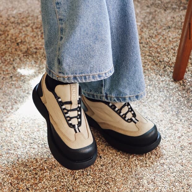 이이에 구디 스니커즈