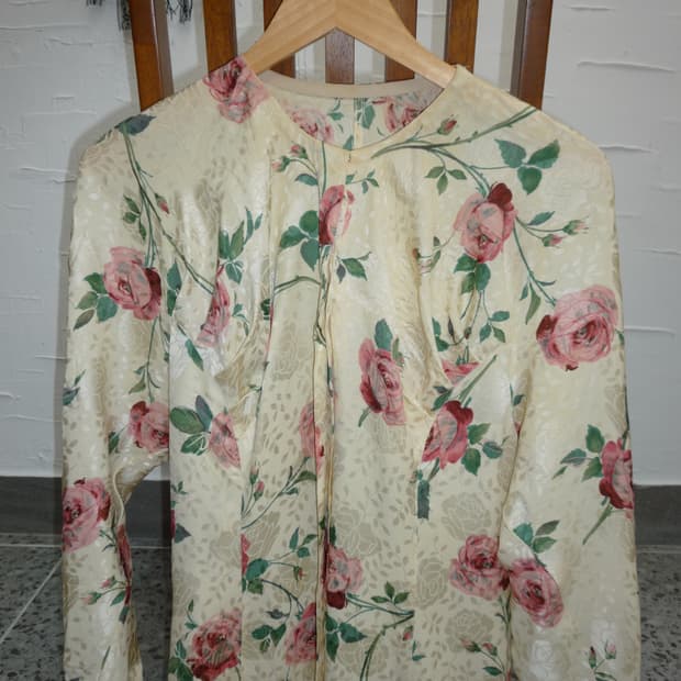 floral yellow blouse