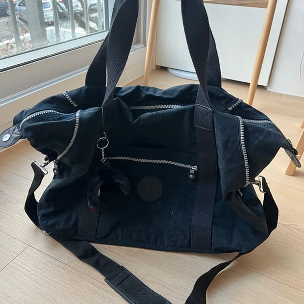 키플링 여행 가방