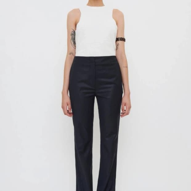 아워레가시 샤프 트라우저